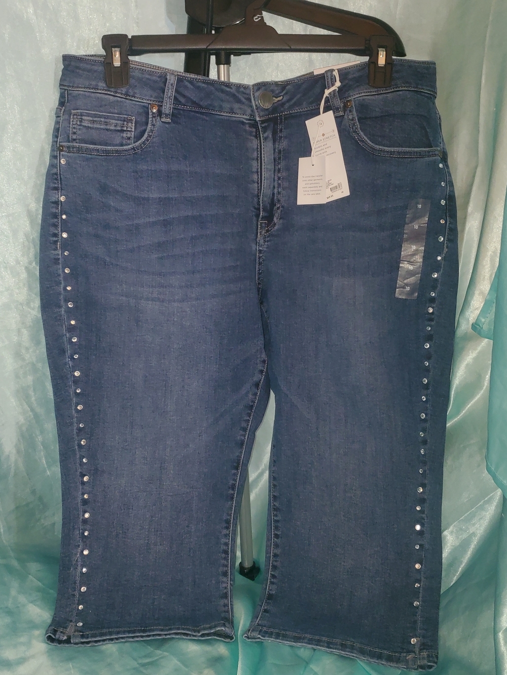 Lane Bryant Cropped Jeans with Side Rhinestone Trim Sz.18